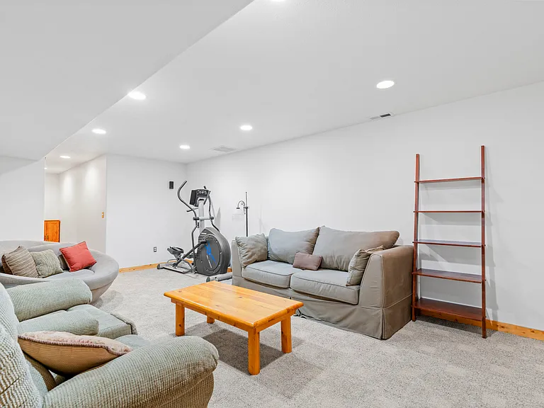 7215 W Andrus Rd — Photo 10