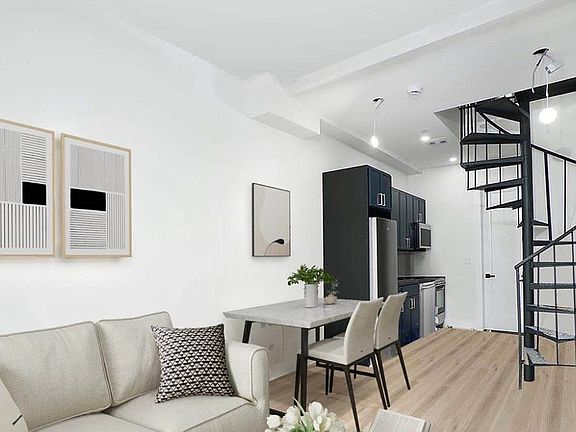 3rd image of 139 Meserole St #4B