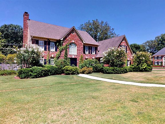 2nd image of 8584 Deerfield Ln