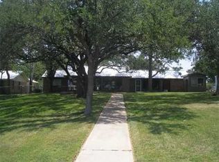 209 Park Rd, Sunrise Beach, TX 78643