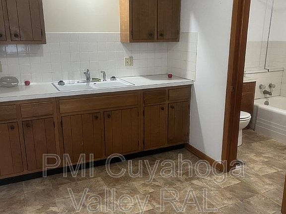 5th image of 510 Hammel St APT 1