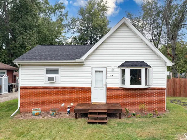 153 E Vesey St, Petersburg, MI 49270
