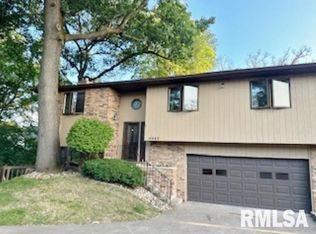 4645 9th St, East Moline, IL