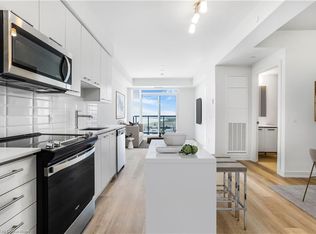 385 Winston Rd #1310, Grimsby, ON L3M0J3