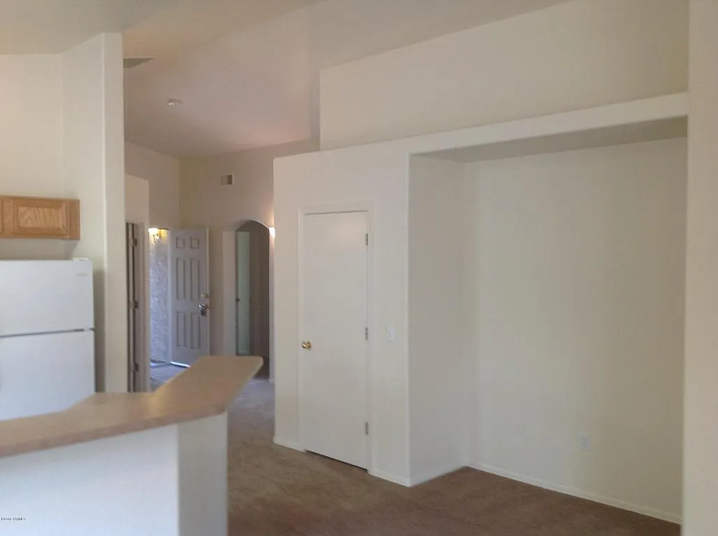 4 bed, 1705 sqft, $1,995 — Photo 2
