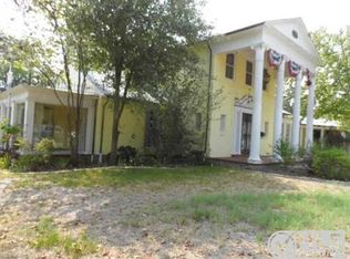 24956 Country Club Rd, Gladewater, TX 75647