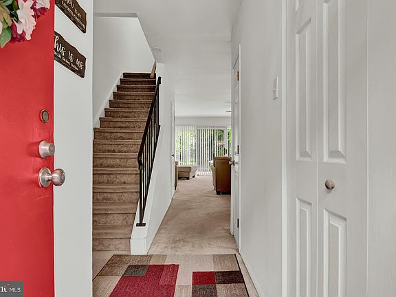 3rd image of 3 Thistle Ct