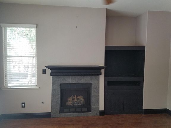 3rd image of 3296 Fountain Plaza Ct