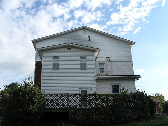 5th image of 317 Brown St