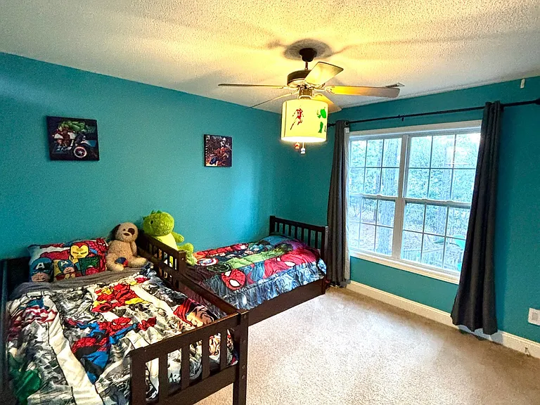 35 Harborview Dr — Photo 12