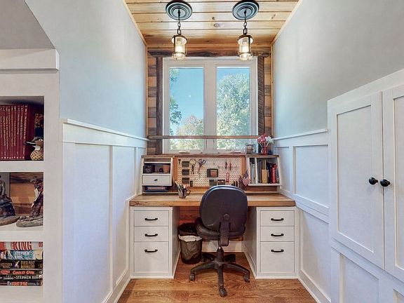 30th image of 2622 Poplar Knoll Dr