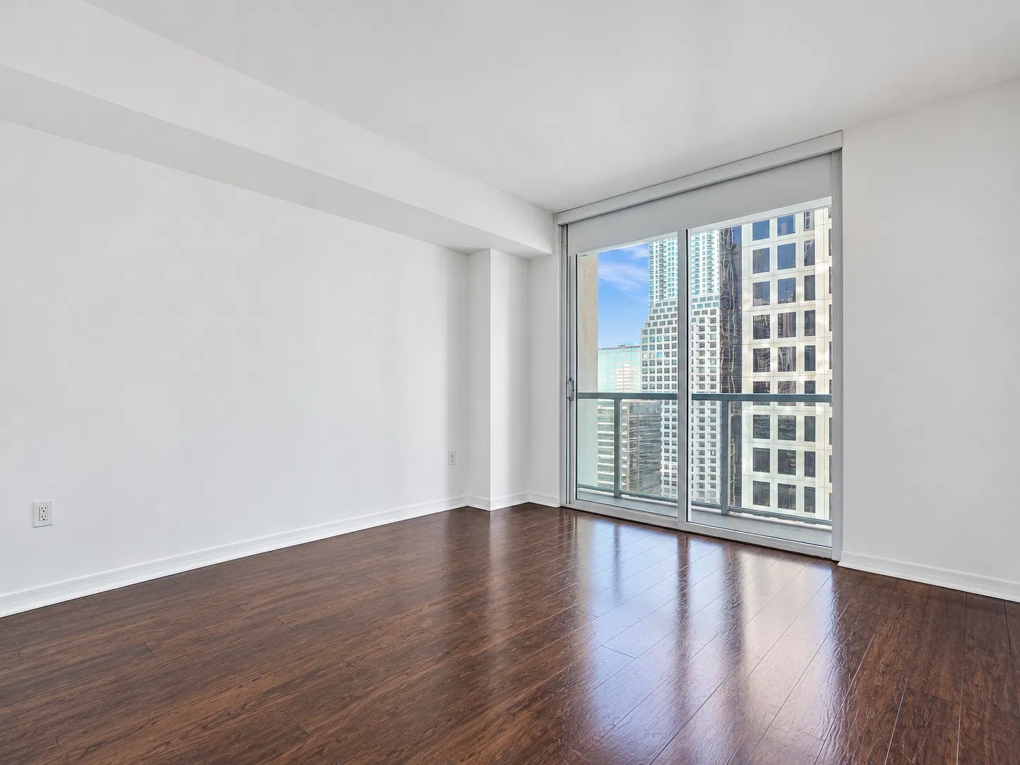 1 bed, 738 sqft, $3,100 — Photo 3