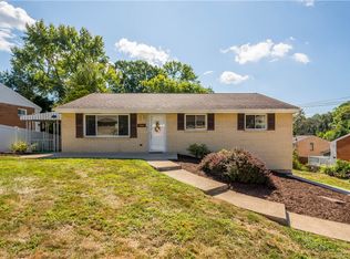 1004 Kentucky Blue Dr, West Mifflin, PA 15122