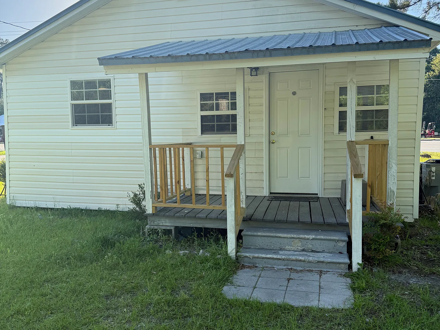2 bed, 768 sqft, $1,000 — Photo 2