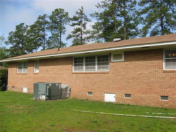 2nd image of 1120 Wisteria Dr