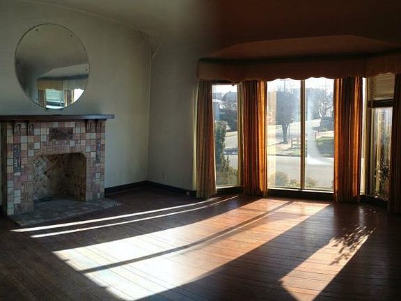 2nd image of 601 Easton Ave