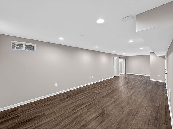 4th image of 5378 Darlington Ct