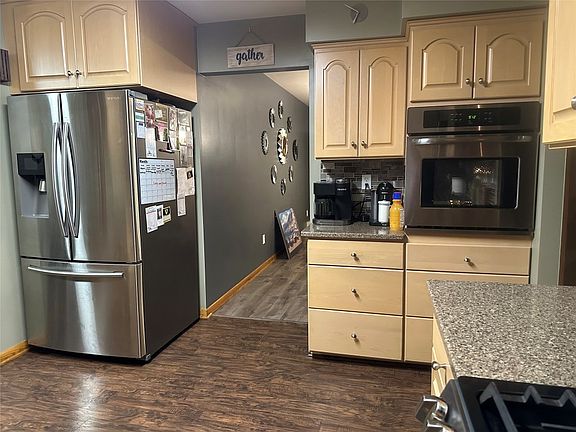 3rd image of 101 Orchard Beach Dr