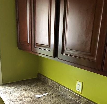 2nd image of 67 Dunham St #2