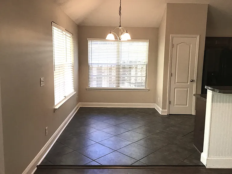 192 Aquinnah Dr — Photo 4