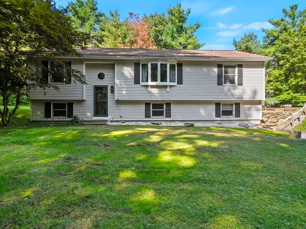 341 Heywood Rd, Ashby, MA 01431