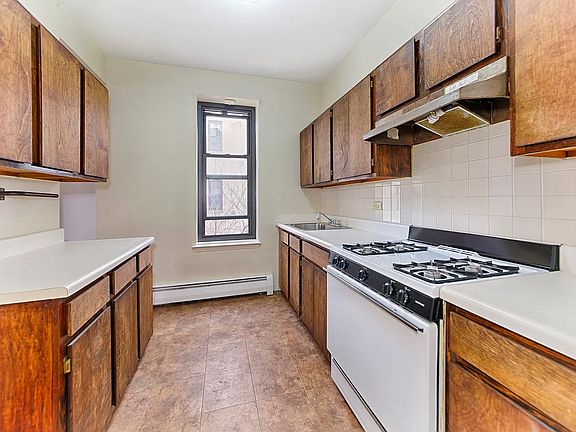 2nd image of 12 E 132nd St APT 2A