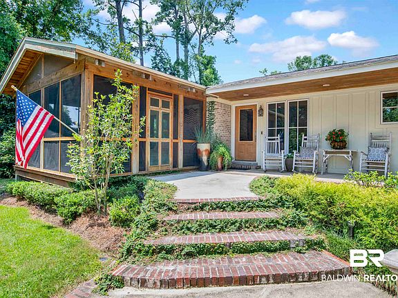 4th image of 205 Gayfer Ct