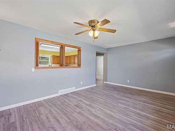 2nd image of 704 Idaho Dr