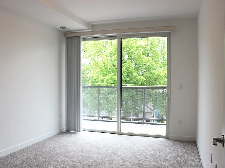 Nine10@Land Place — Photo 12