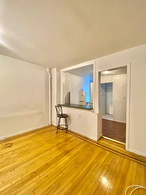 Rented by Waverly Realty Associates | media 21