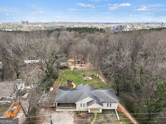 3rd image of 1183 E Ridge Rd