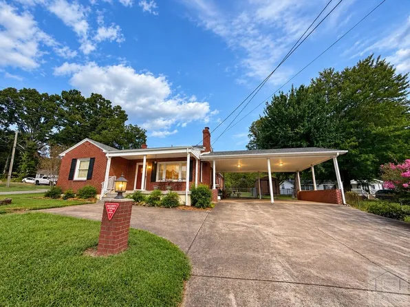 2618 Daniels Creek Rd, Collinsville, VA 24078