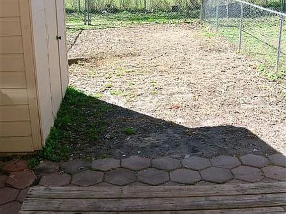 5th image of 3318 Forestwood Dr #D