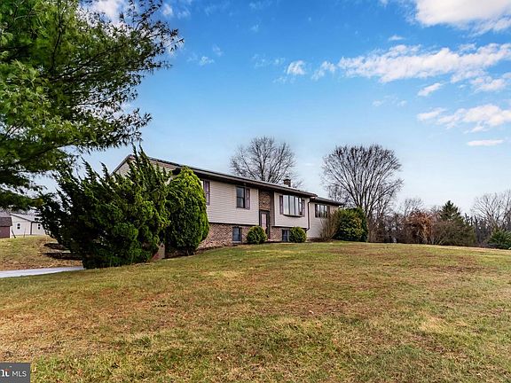 2nd image of 48 Red Hill Rd