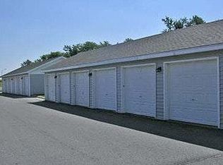 350 E 13th St UNIT 17, Pella, IA 50219