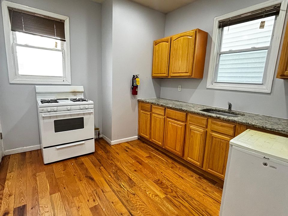 1st image of 166 Wilkinson Ave #G1