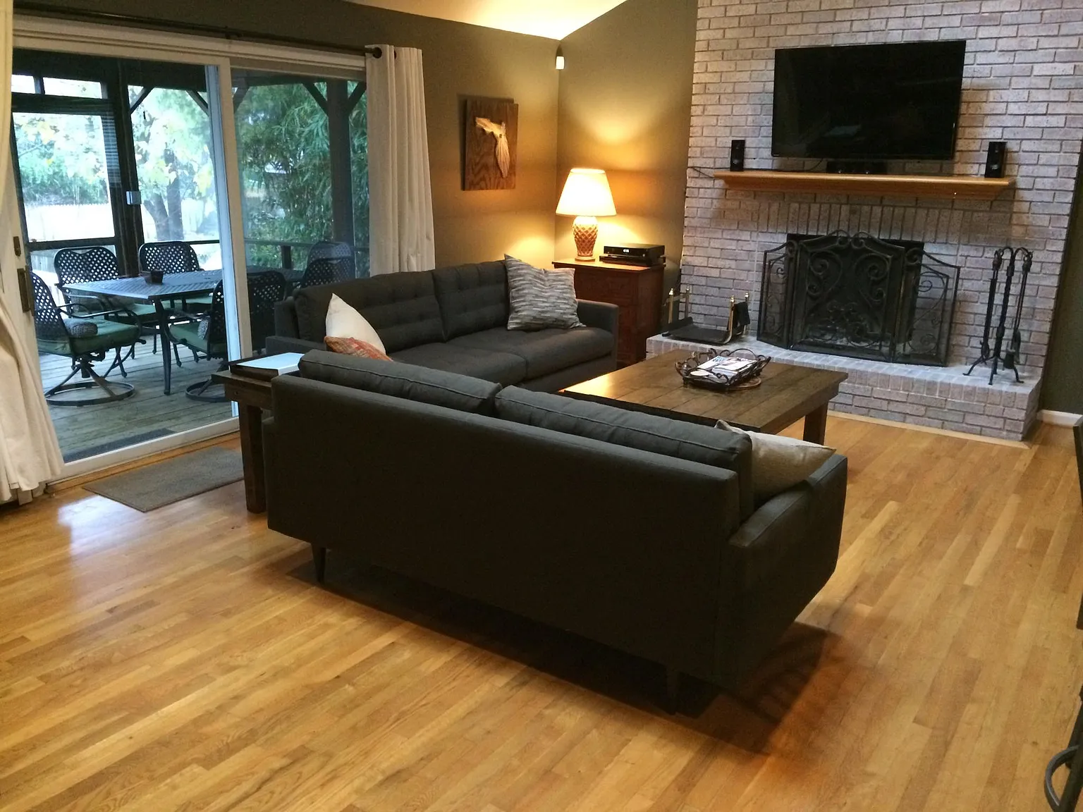 3 bed, 2400 sqft, $3,500 — Photo 3
