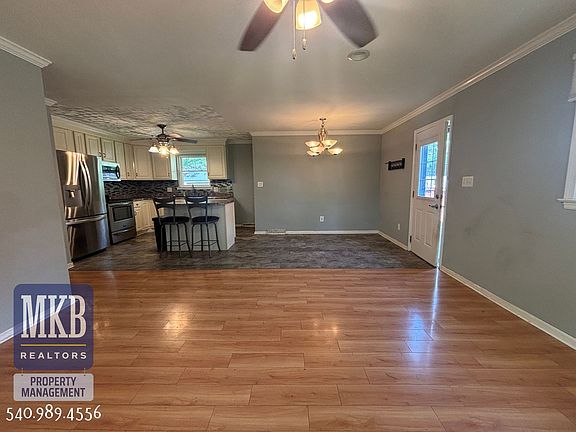 5th image of 4706 Casper Dr NE