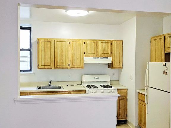 4th image of 610 W 136th St APT 4C