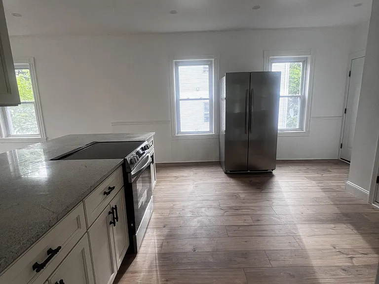 19 Reeves St #2 — Photo 7