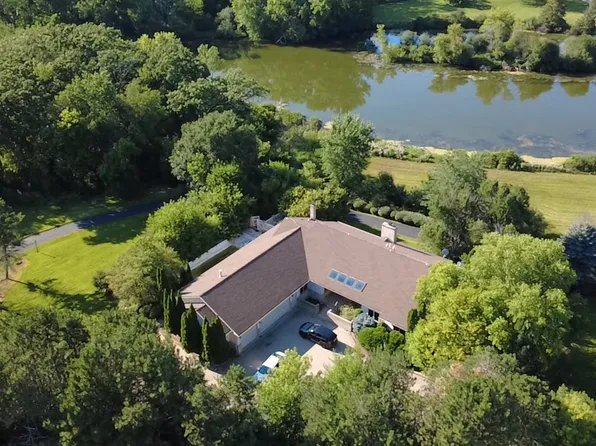 7510 E Tryon Grove Rd, Richmond, IL 60071