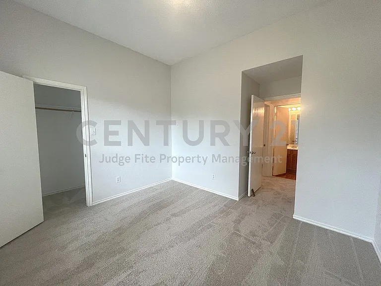 1616 Logan Dr — Photo 27