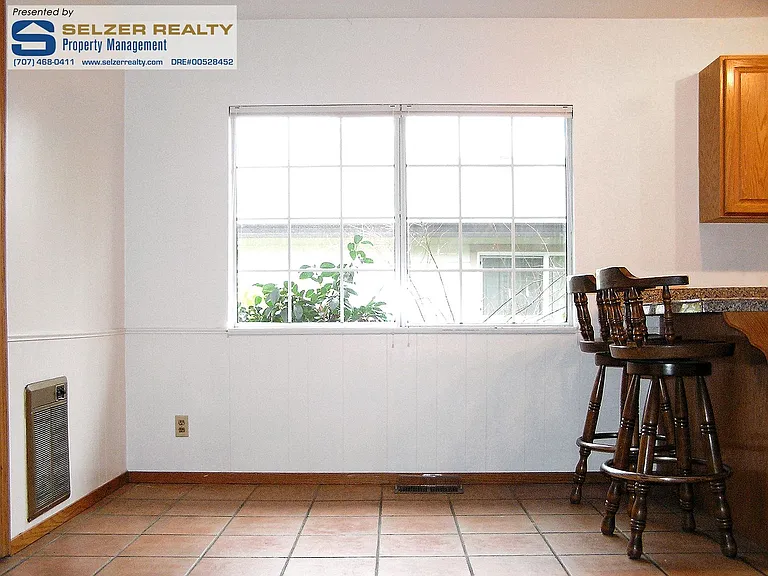 1173 Helen Ave — Photo 5