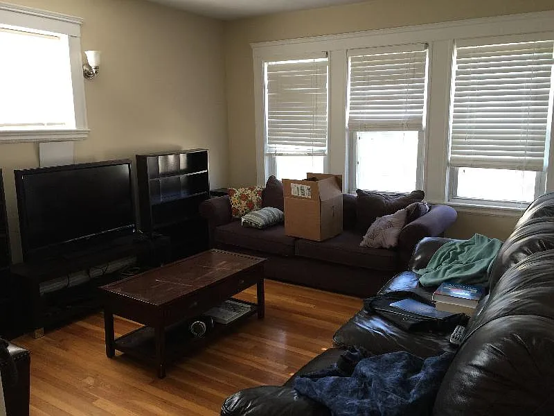 4 bed, 1300 sqft, $4,900 — Photo 3