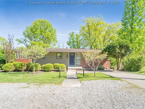 2nd image of 931 Churchill Cir