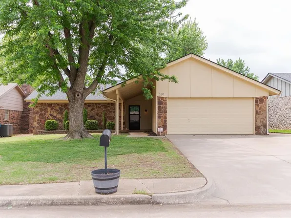 320 Elwood Dr, Edmond, OK 73013