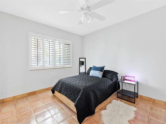 5th image of 2709 NE 29th St