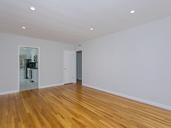 4th image of 383 S El Molino Ave