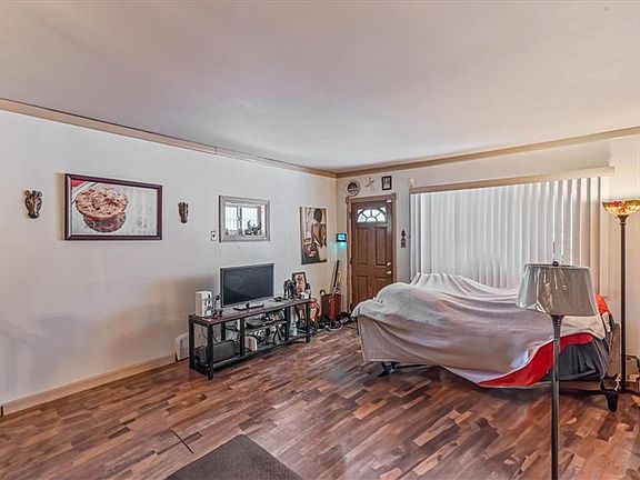 4th image of 2031 E 54th St