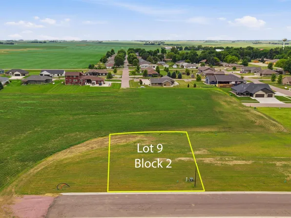 1508 Castle St, Larchwood, IA 51241
